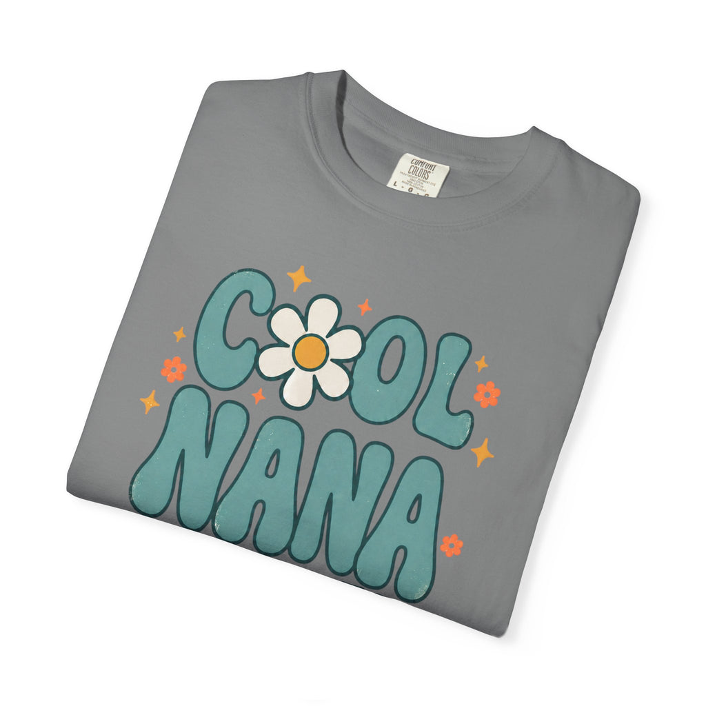 Cool Nana Committee Shirt, Retro Grandma Tee, Daisy Flower Nana Gift, Mothers Day Gift for Grandma, Pregnancy Announcement Tee