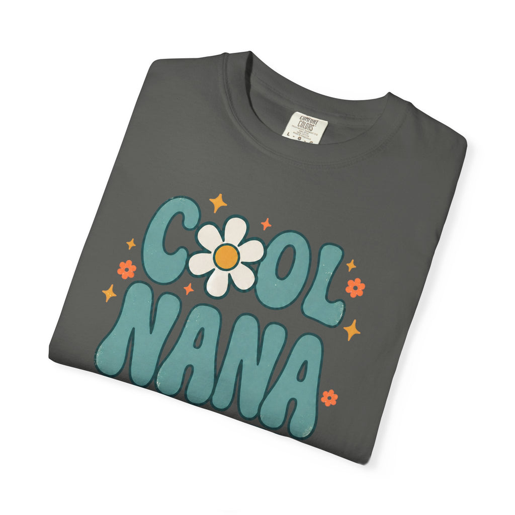 Cool Nana Committee Shirt, Retro Grandma Tee, Daisy Flower Nana Gift, Mothers Day Gift for Grandma, Pregnancy Announcement Tee