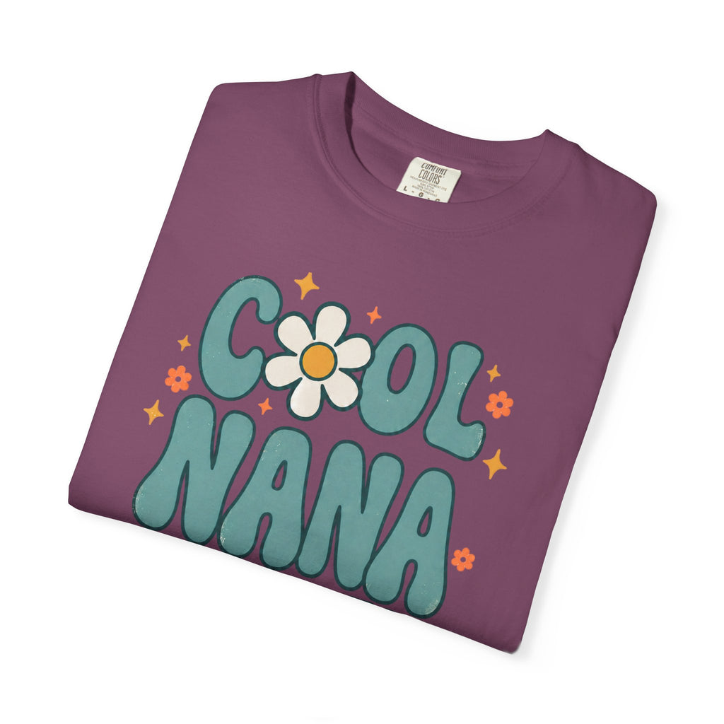 Cool Nana Committee Shirt, Retro Grandma Tee, Daisy Flower Nana Gift, Mothers Day Gift for Grandma, Pregnancy Announcement Tee